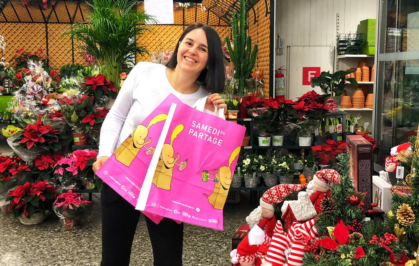 Paula and her colleagues at COFCO International participated in a local food donation charity event in Geneva where she is based as the company's Global Head of Applications.